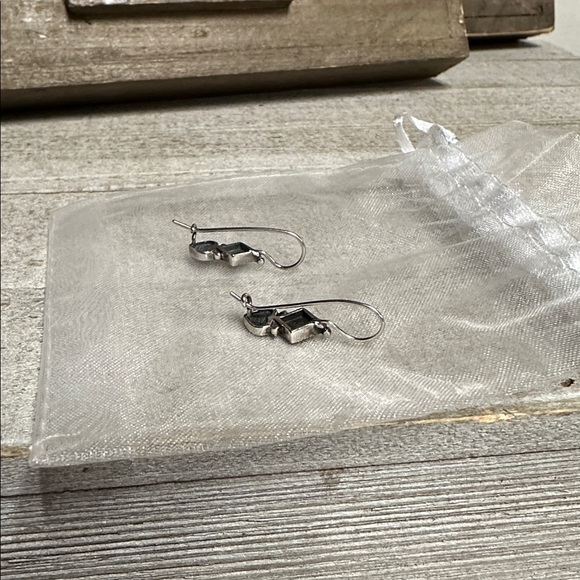 925 sterling silver great shape stamped marcasite heart square wire earrings - Picture 4 of 5